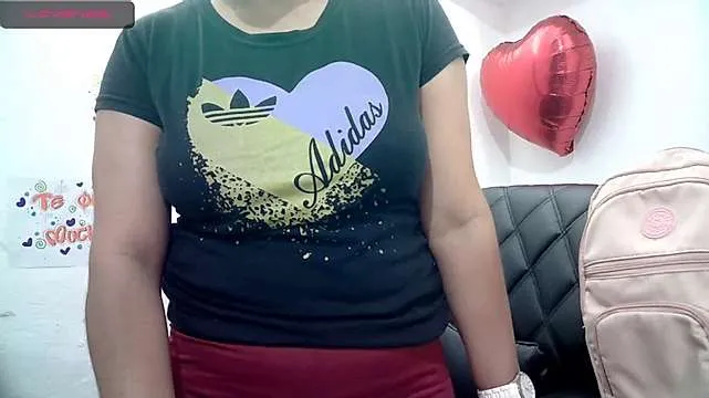 Live sex webcam photo for sweet-Tiffany #244868845