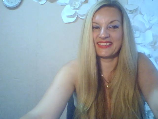 Live sex webcam photo for Miss_Kapriz81 #257457357