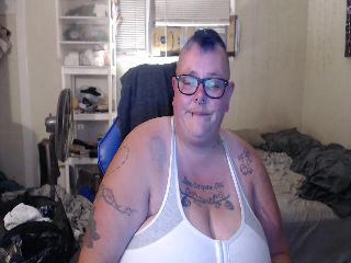 Live sex webcam photo for PunkChick420 #251838660