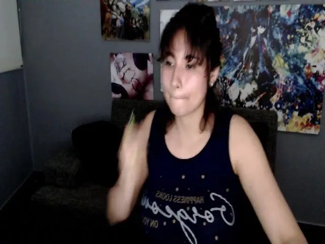 Live sex webcam photo for Jade_leon_ #253597808