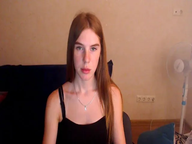 Live sex webcam photo for Vesnyshka #262261878