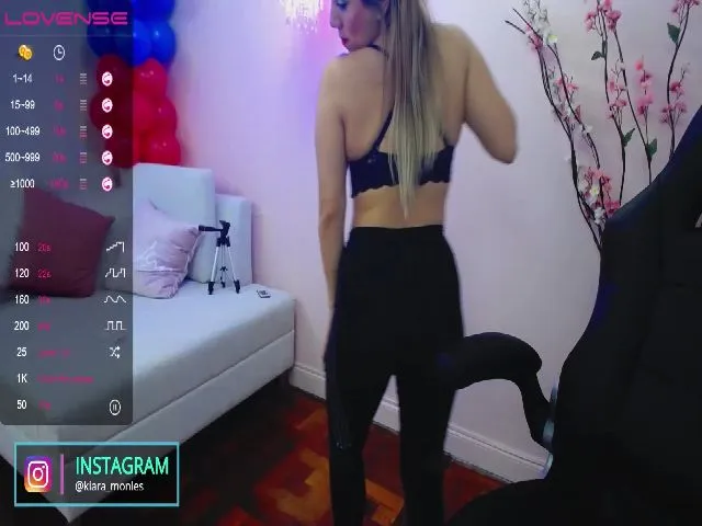 Live sex webcam photo for Kiaramoon #253811577