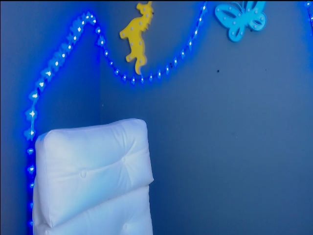 Live sex webcam photo for Tattiana_love #253322099