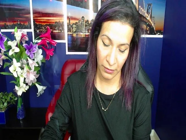Live sex webcam photo for Infernalsexx #265158028