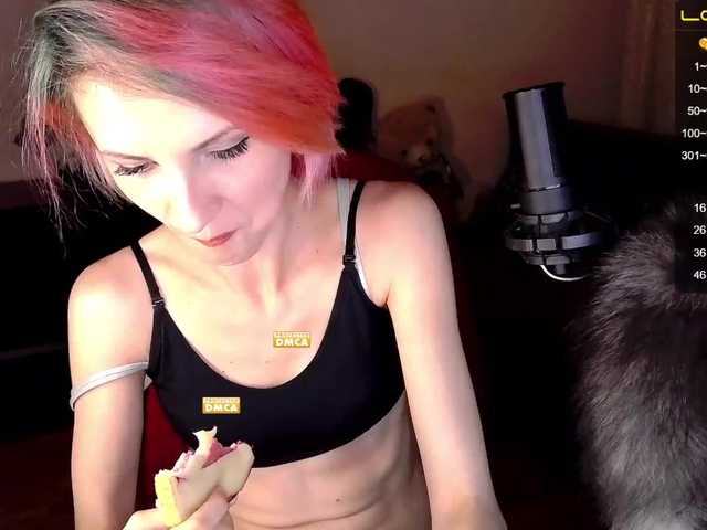 Live sex webcam photo for Judy-Hot #259430460