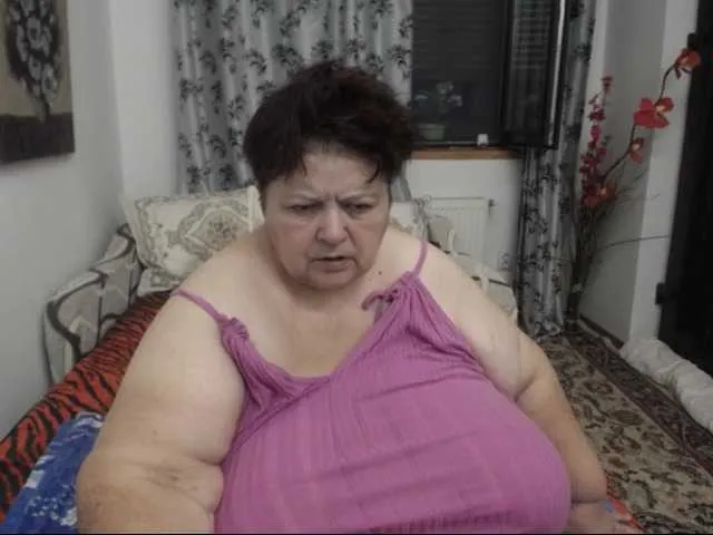 Live sex webcam photo for BBWLadyForYou #261525902