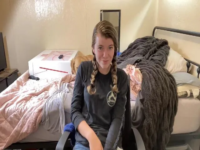 Live sex webcam photo for Trixiegirl3 #262125337