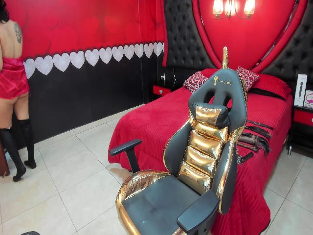 Live sex webcam photo for EvaMistreess #253397087