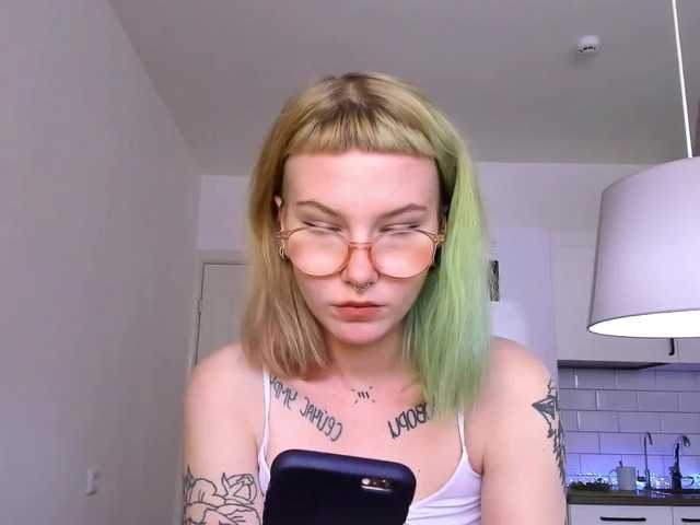 Live sex webcam photo for 69evablet #241117825