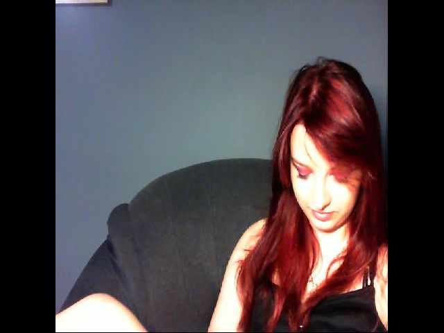 Live sex webcam photo for VirginLuna18 #257021067