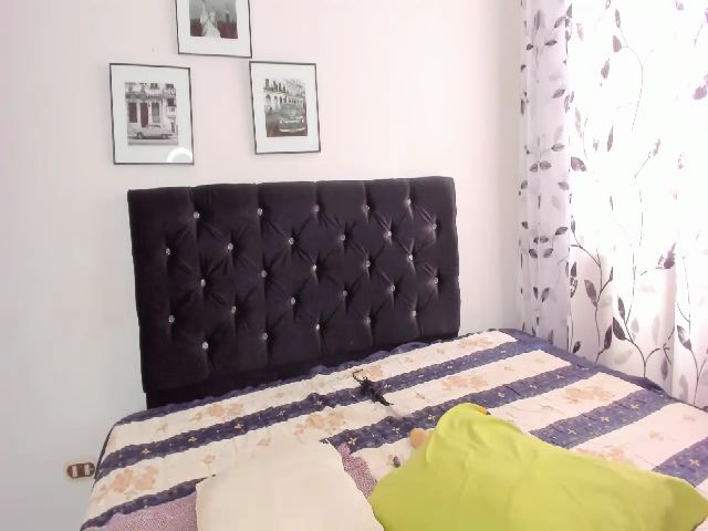 Live sex webcam photo for CHANEL_FOXY #265038468