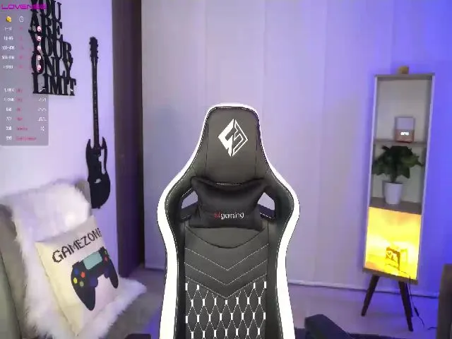 Live sex webcam photo for Laurasophya #259011449