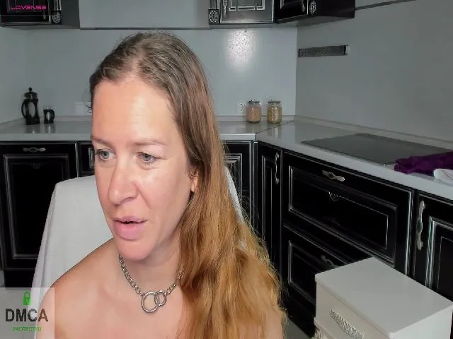 Live sex webcam photo for StelaMartin #258654561