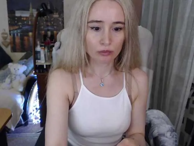 Live sex webcam photo for xyliganka777 #252047733