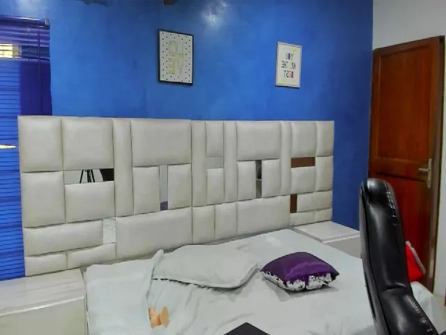 Live sex webcam photo for Msssofia_ #257062403