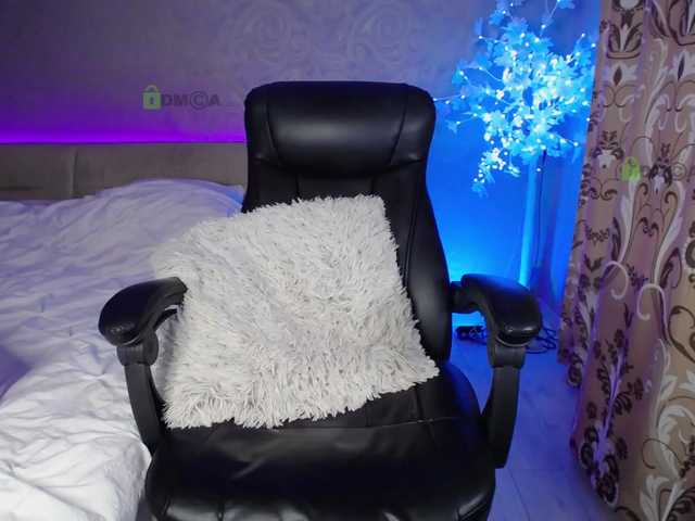 Live sex webcam photo for -wowFox- #264426224