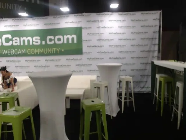 Live sex webcam photo for Tara_Quartz #255147273