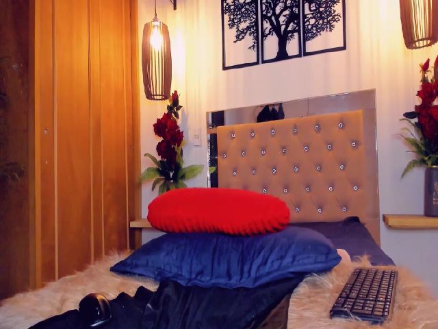 Live sex webcam photo for Saory_kido #257892135