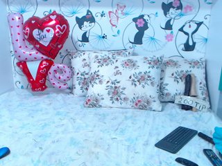 Live sex webcam photo for SpicyBrunnete #240567328