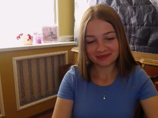 Live sex webcam photo for EmiStern #261245634