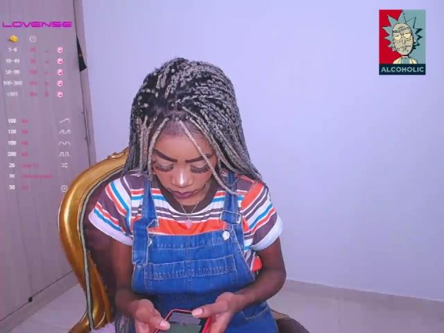 Live sex webcam photo for Aria_brown_ #252271825