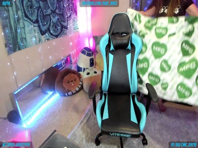 Live sex webcam photo for Nikki_Haze #256219136