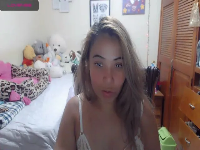 Live sex webcam photo for Meganhill_ #263942215