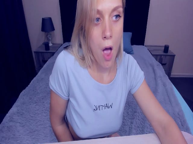 Live sex webcam photo for MeganKind #255025802