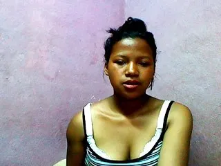 Live sex webcam photo for Metissia #240555682
