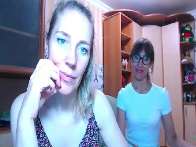 Live sex webcam photo for Oly_nice_ #262167508