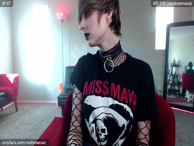 Live sex webcam photo for MollyMeowz #253617497