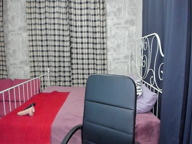 Live sex webcam photo for A11yson #254612434