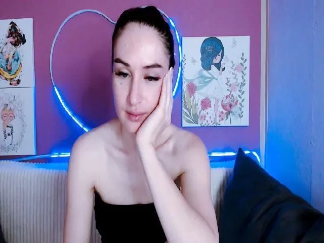 Live sex webcam photo for Lilly_Shine #252387663