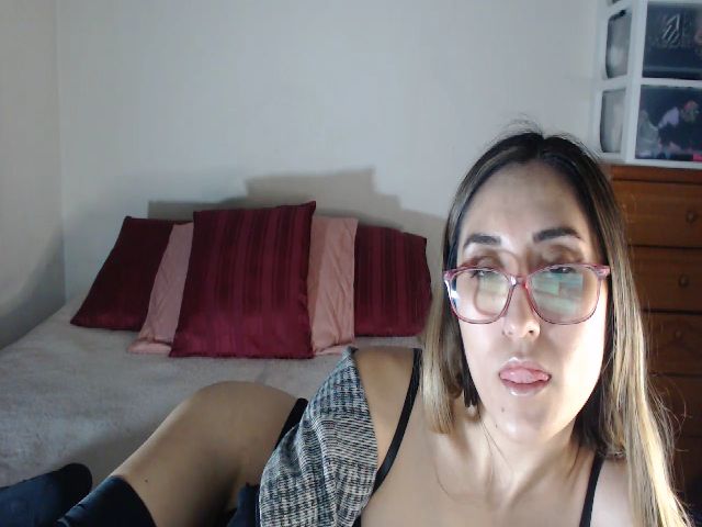 Live sex webcam photo for Ninimoon #261981757