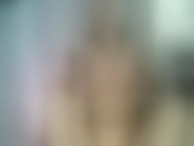 Live sex webcam photo for LisaJun #264533837