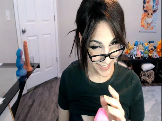 Live sex webcam photo for ThirstyCara #262939322