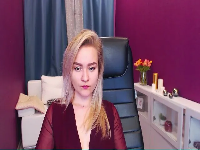 Live sex webcam photo for Kara_Smith #252653627