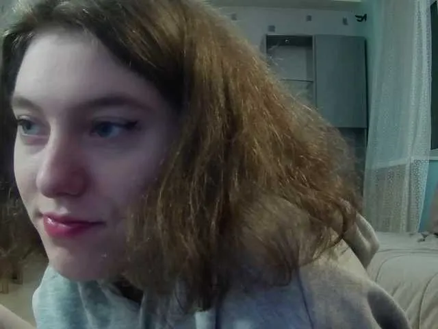 Live sex webcam photo for CassySweetKit #241041440
