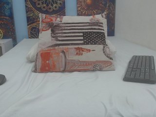 Live sex webcam photo for Susann-stonee #240666790