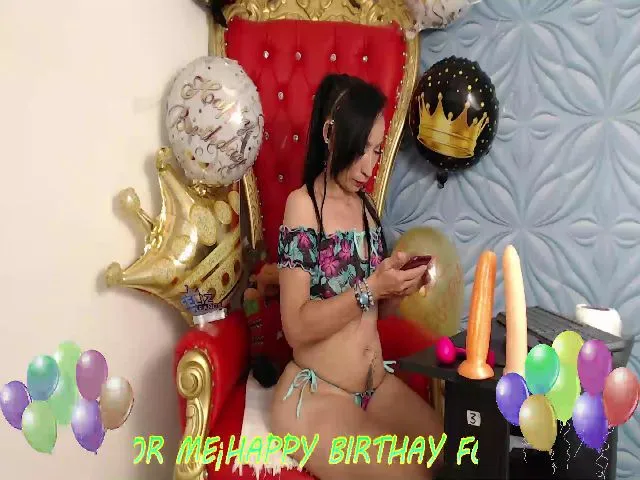 Live sex webcam photo for BlowMommy #252341492