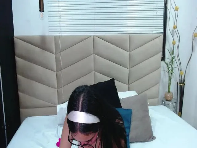 Live sex webcam photo for ShenLong3 #257252995