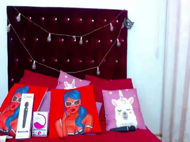 Live sex webcam photo for Lanna_Wolf #253632914