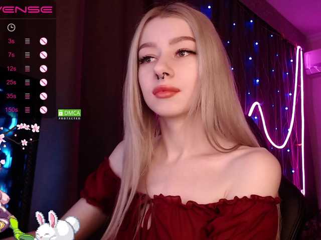 Live sex webcam photo for Annelitt #287948061