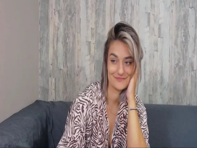 Live sex webcam photo for SecretAmber #255380922