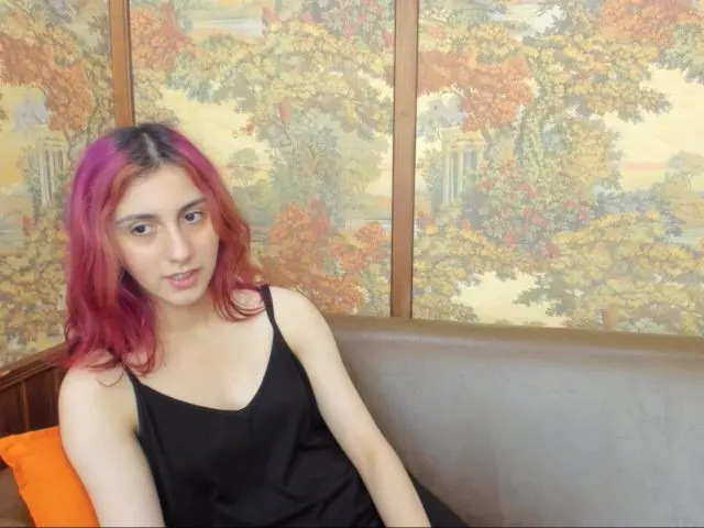 Live sex webcam photo for SarahBanks #262402663