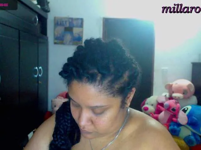 Live sex webcam photo for PandoraDreams #249517921