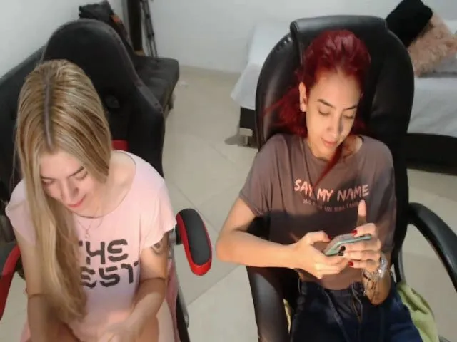 Live sex webcam photo for Thaunhty #255540603