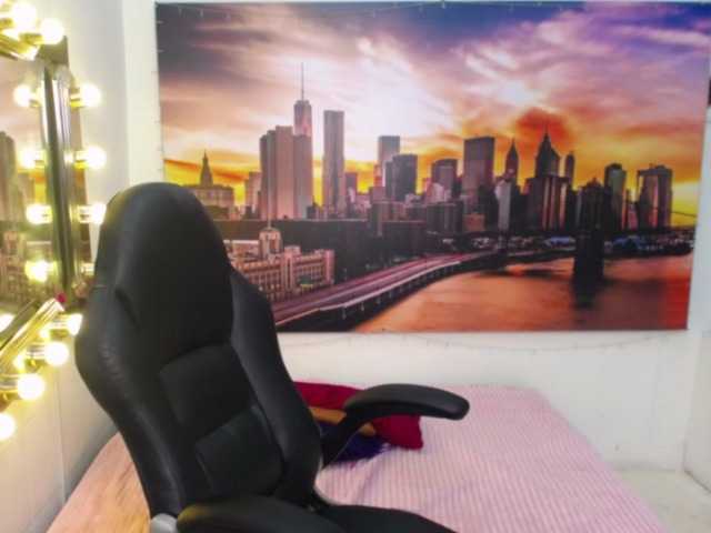 Live sex webcam photo for Elizarossi1 #256180719