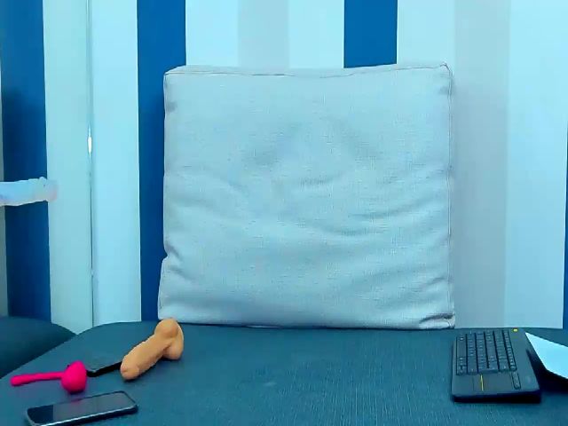 Live sex webcam photo for Tatiana_Lion #263020483