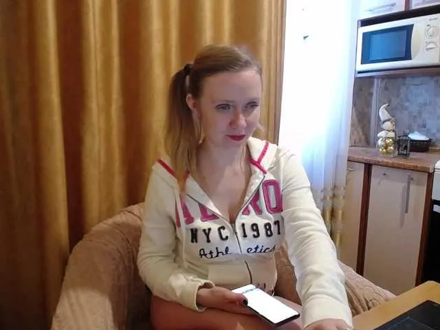 Live sex webcam photo for Fortuna3106 #241039837